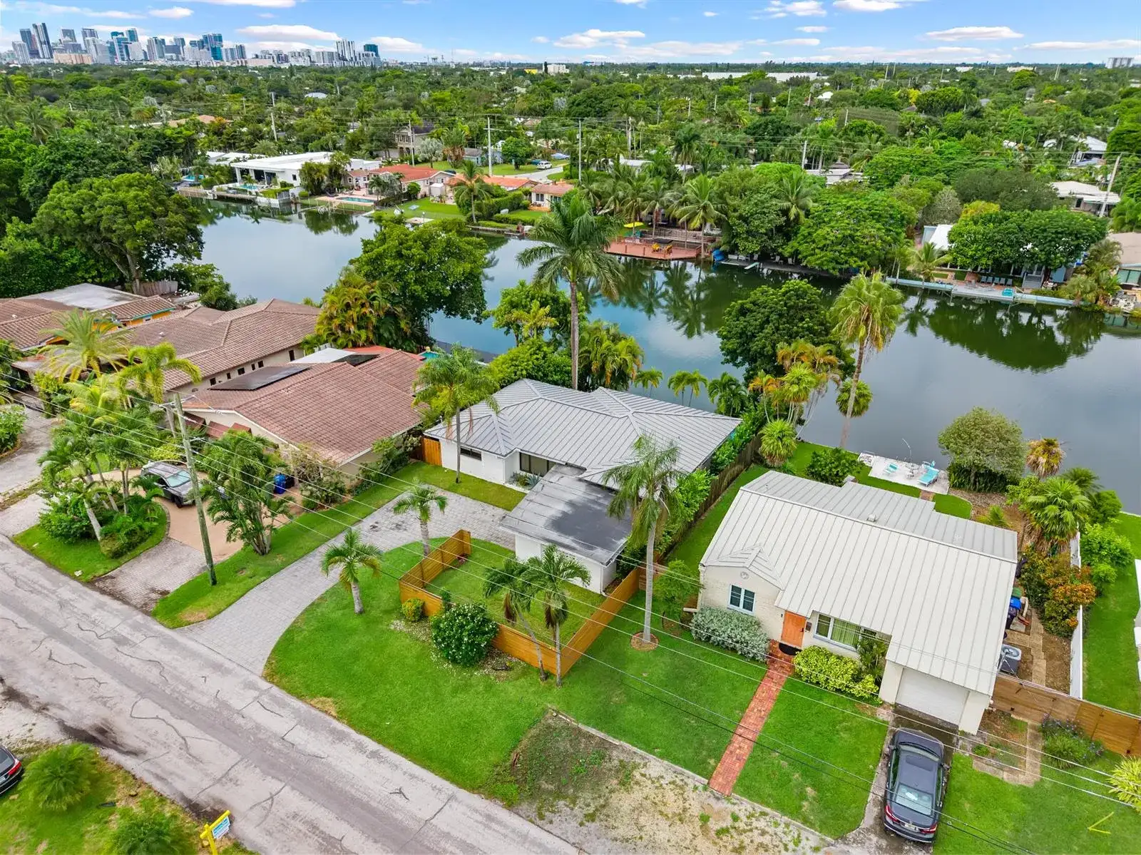 1717 NE 20TH Avenue, Fort Lauderdale FL 33305 photo 3