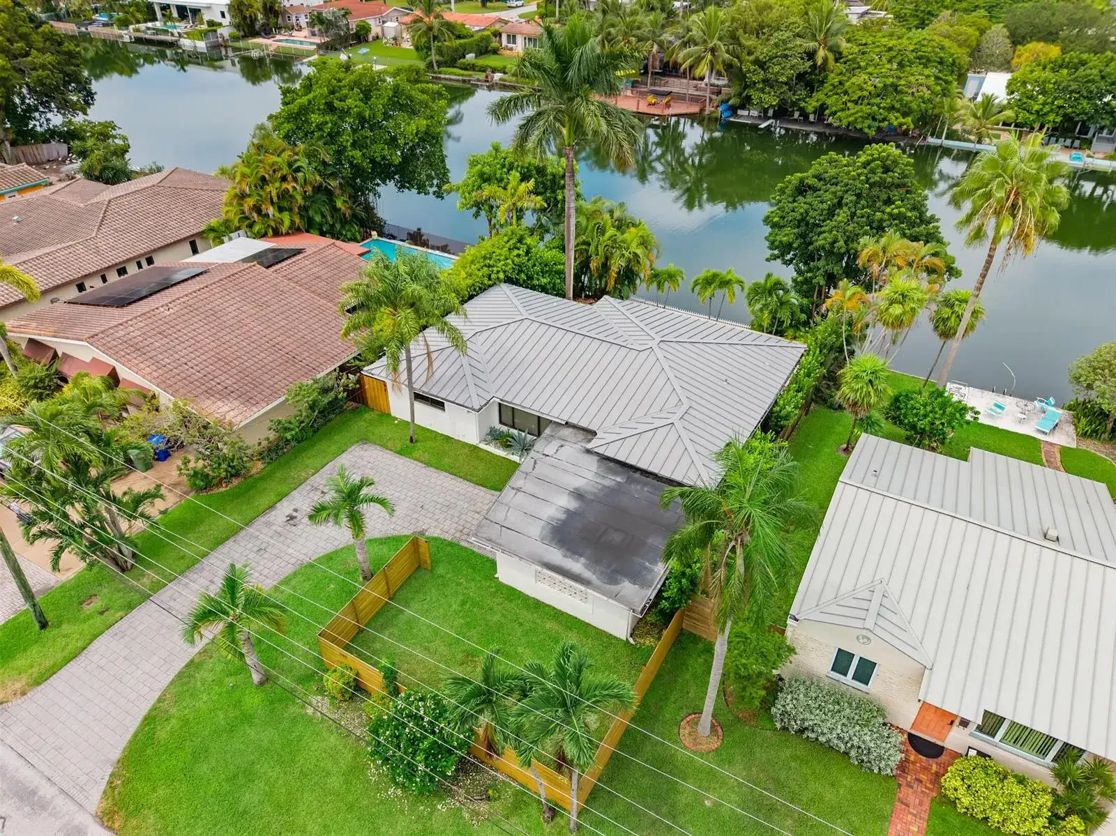 1717 NE 20TH Avenue, Fort Lauderdale FL 33305 photo 4