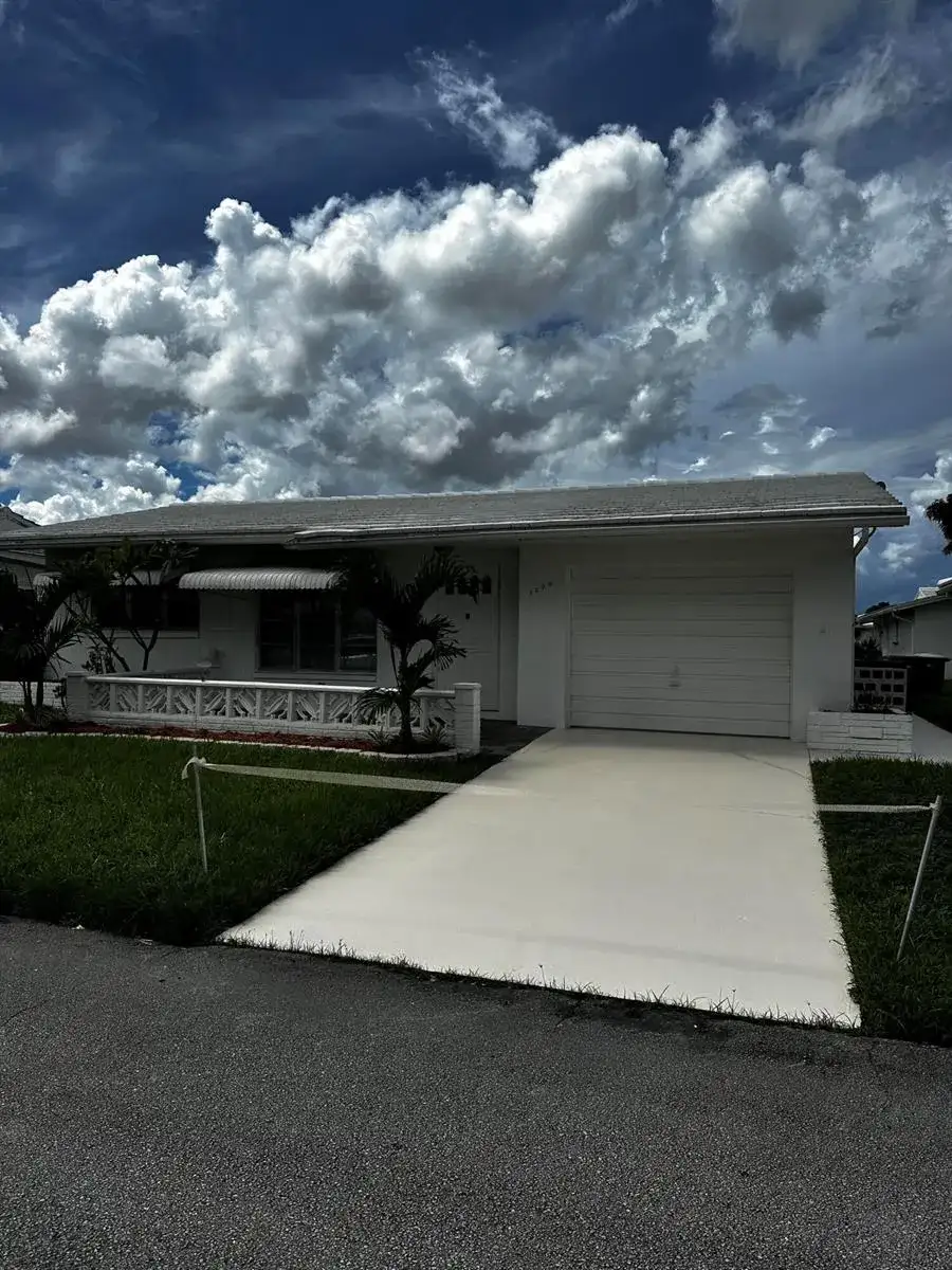 7009 NW 66th Terrace, Tamarac FL 33321 photo 3