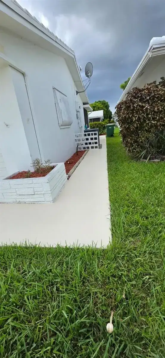 7009 NW 66th Terrace, Tamarac FL 33321 photo 4