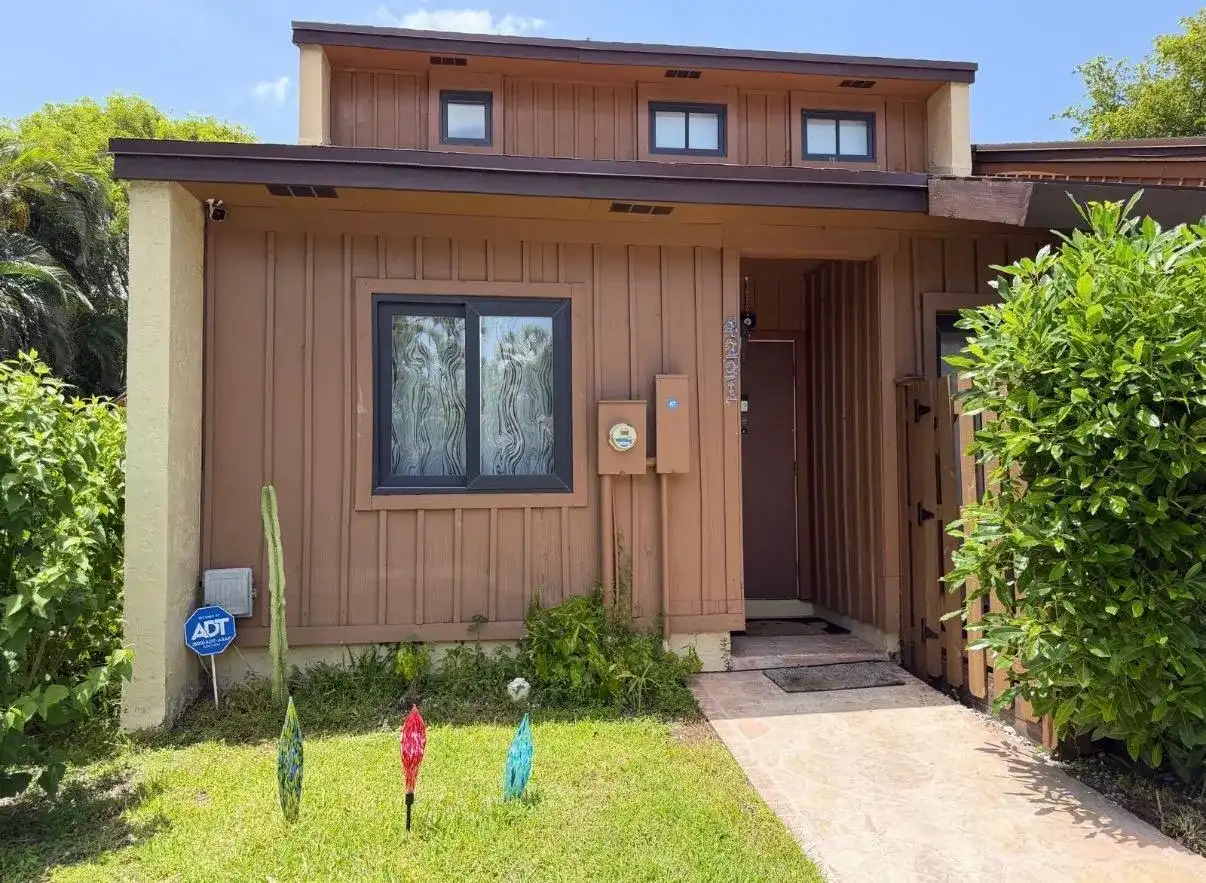 4291 S PINE ISLAND Road, Davie FL 33328