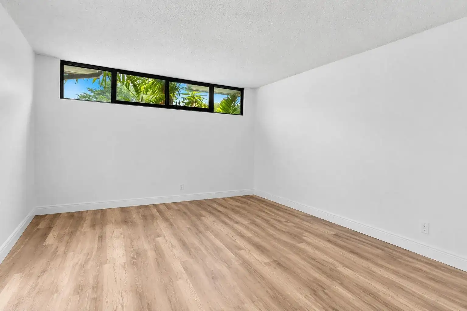 3750 Victoria Drive, West Palm Beach FL 33406 photo 4