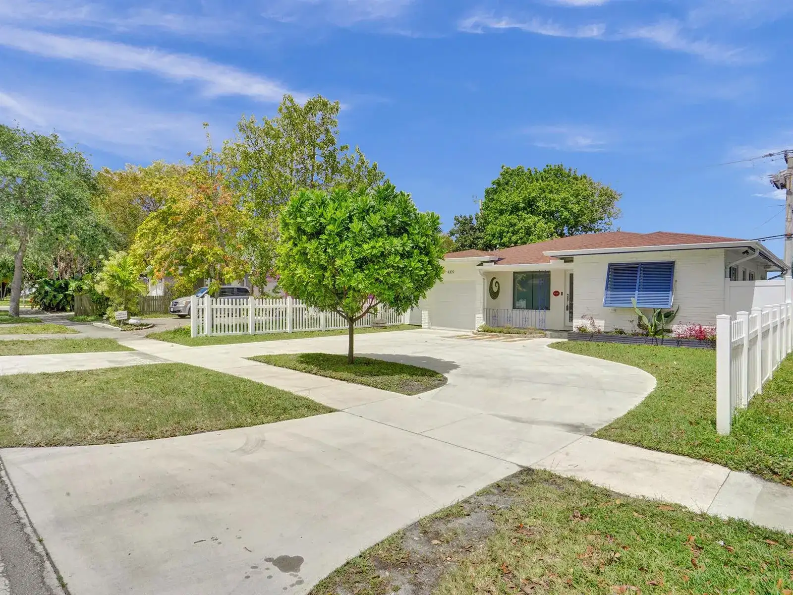 4309 JOHNSON Street, Hollywood FL 33021 photo 2
