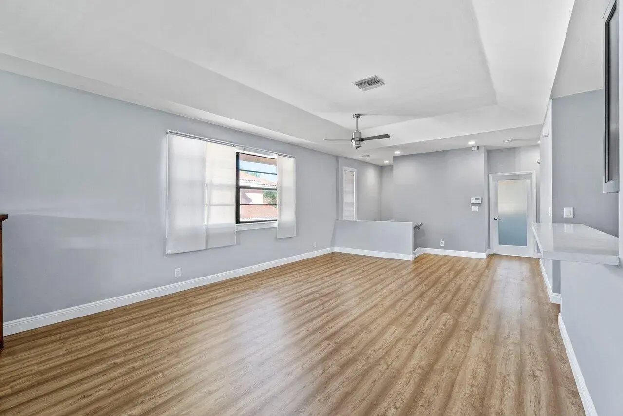 8682 VĂa Reale, Boca Raton FL 33496