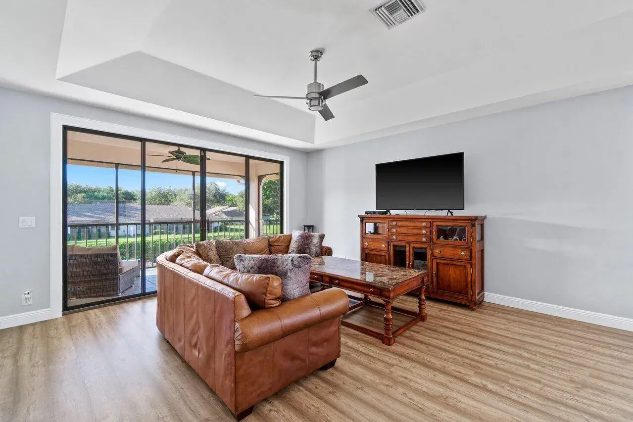 8682 VĂa Reale, Boca Raton FL 33496