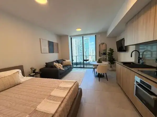121 NE 5TH Street # 3209, Miami FL 33132 photo 3
