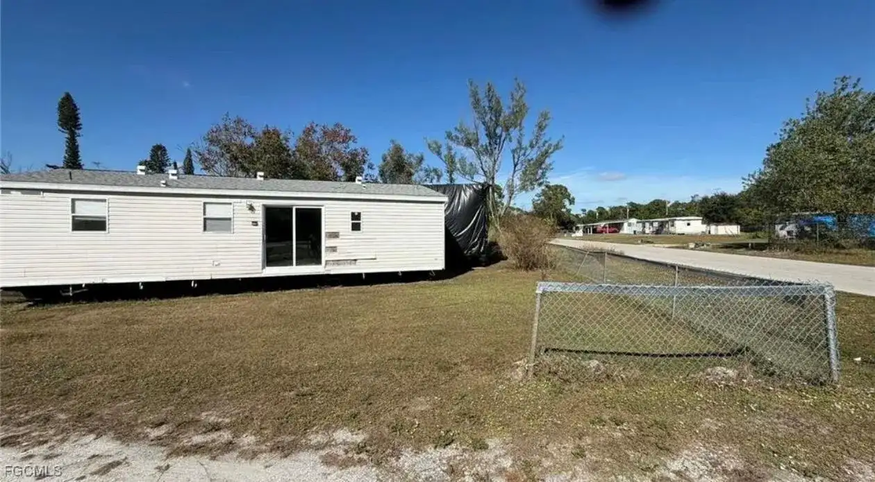 8066 TOLLES Drive, FL 33917 photo 3