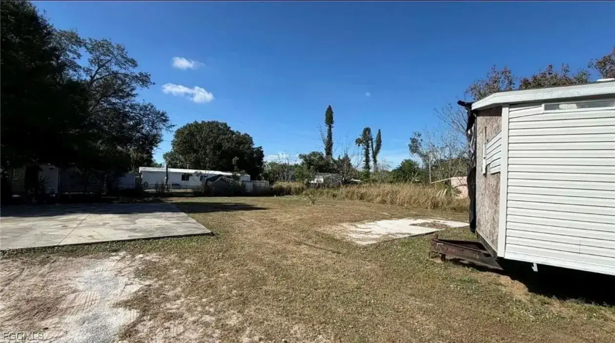 8066 TOLLES Drive, FL 33917 photo 4