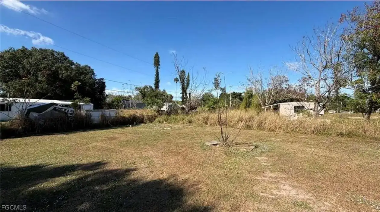 8066 TOLLES Drive, FL 33917 photo 5