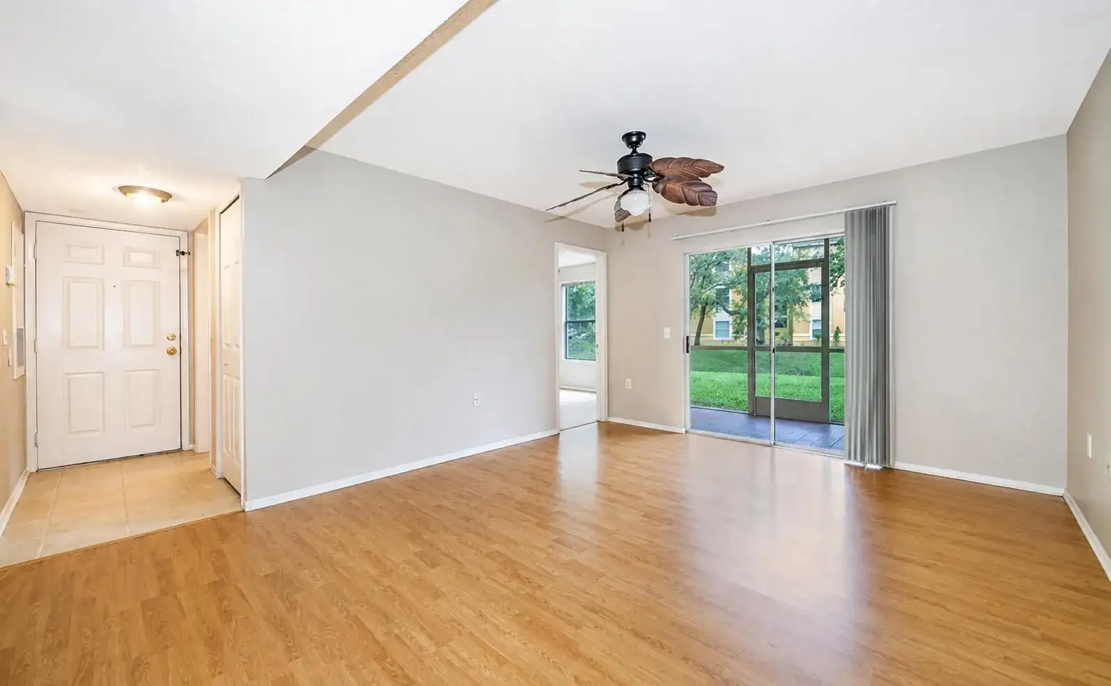 5283 Images Circle # 104, Kissimmee FL 34746 photo 2