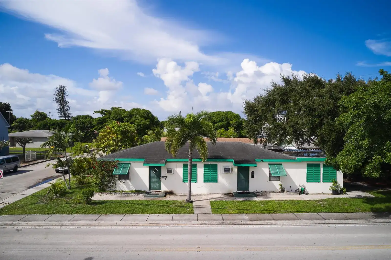 1114 7th Avenue N, FL 33460 photo 2