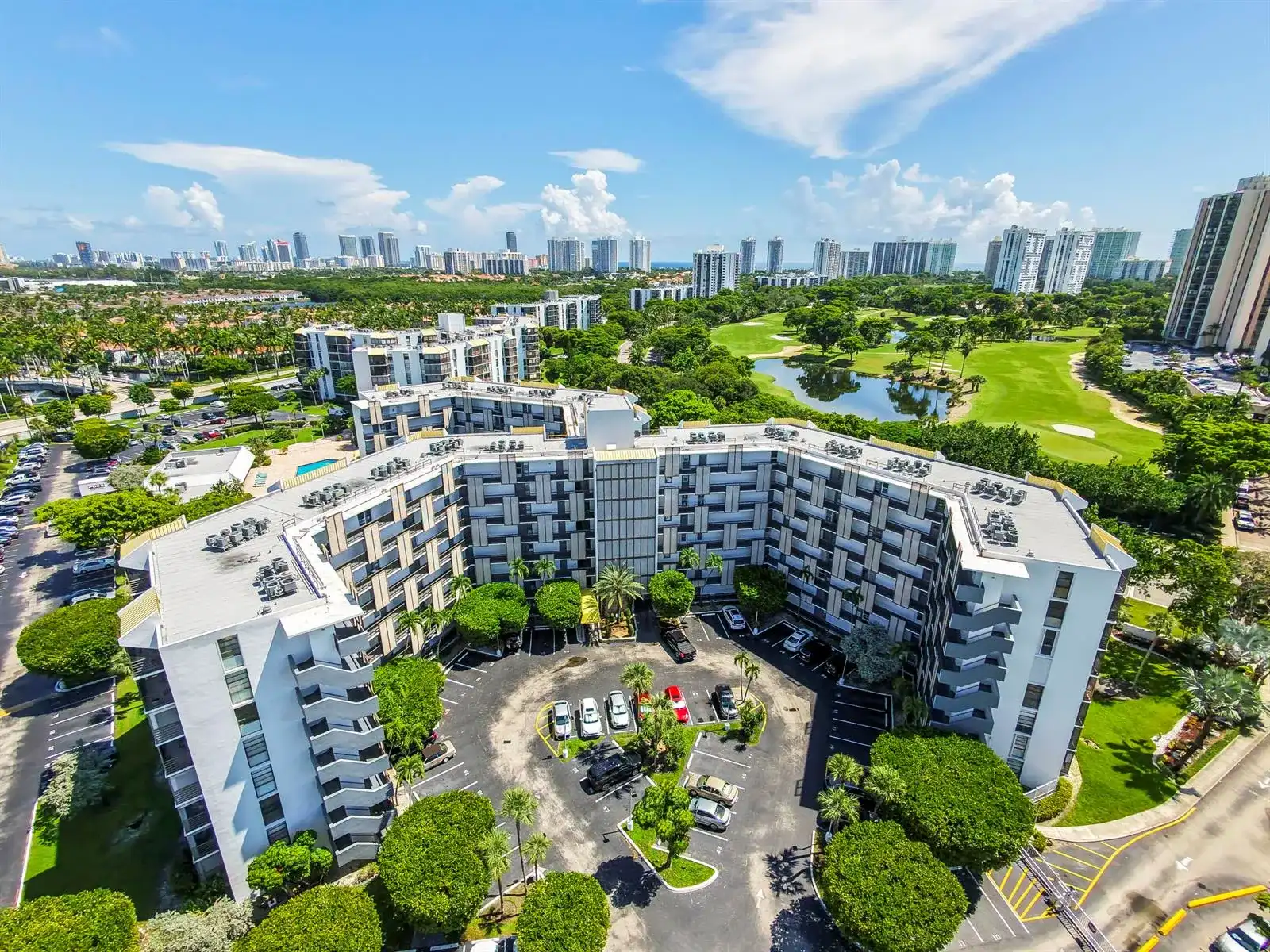 20400 W Country Club Drive # 809, Aventura FL 33180