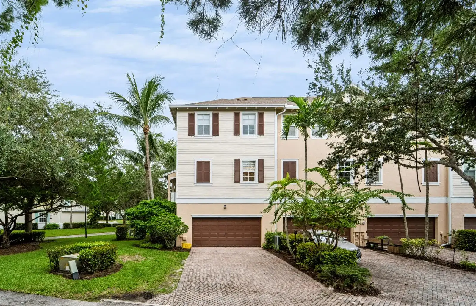 297 E Bay Cedar Circle, Jupiter FL 33458 photo 2