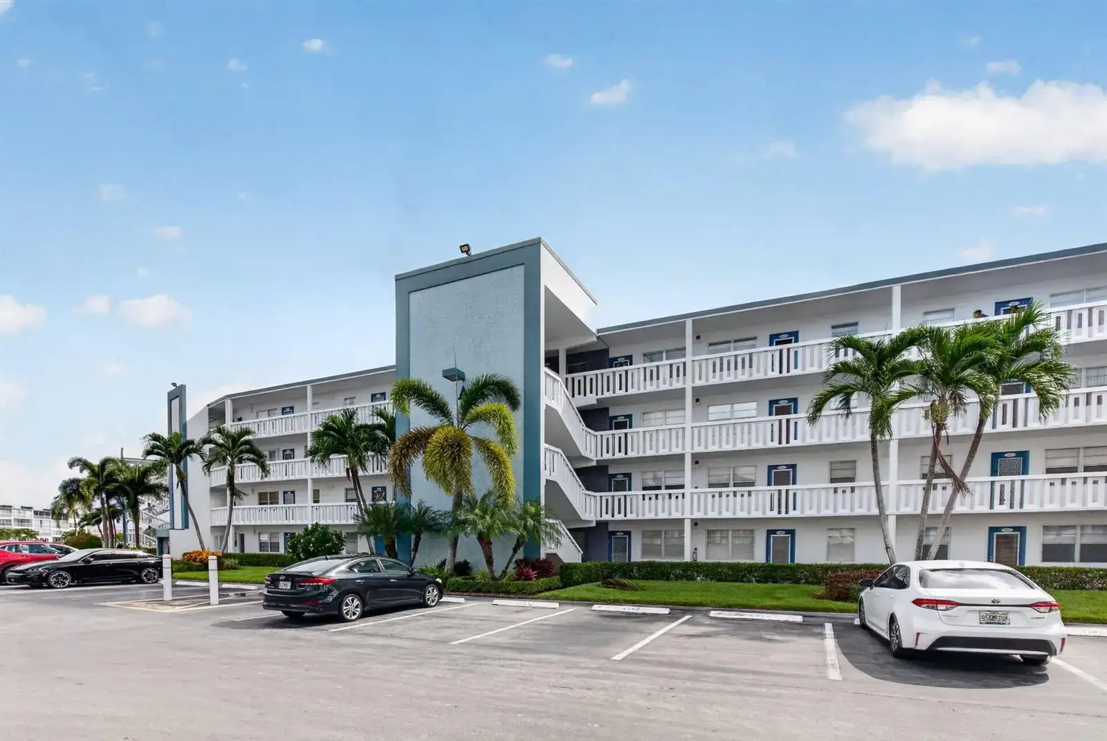 2008 EXETER A # 2008, Boca Raton FL 33434 photo 2