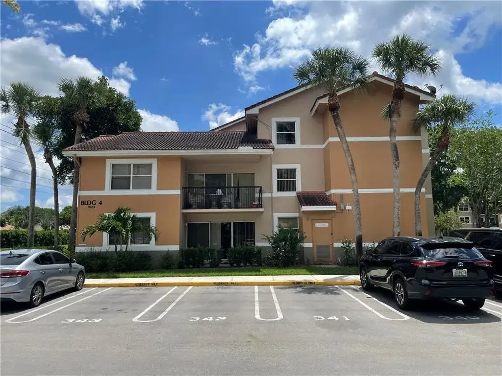 9033 WILES Road # 302, Coral Springs FL 33067