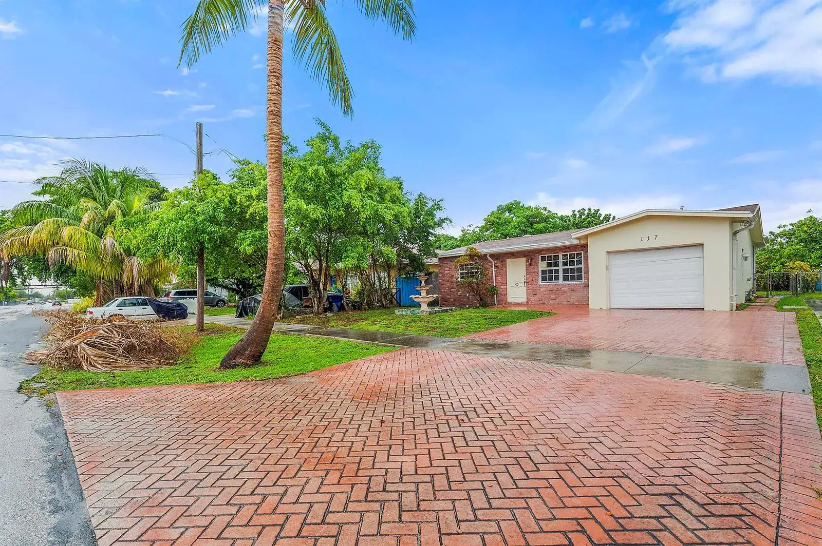 117 SW 4th Avenue, Hallandale Beach FL 33009 photo 2