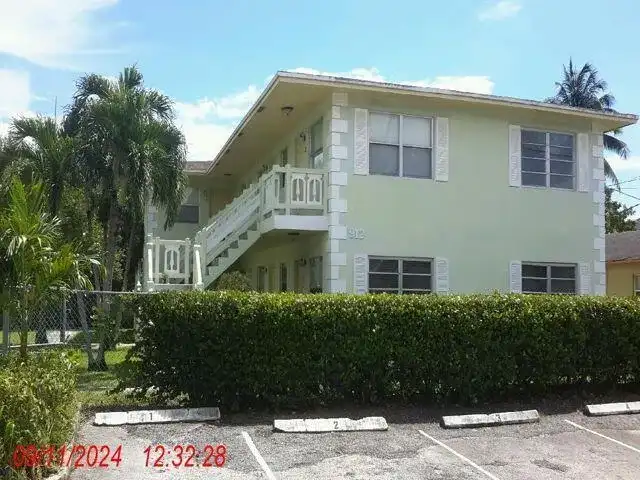 912 SW 15th Terrace # 4, Fort Lauderdale FL 33312