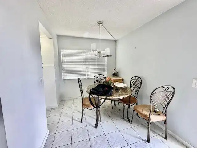 14 Fanshaw A, Boca Raton FL 33434 photo 3