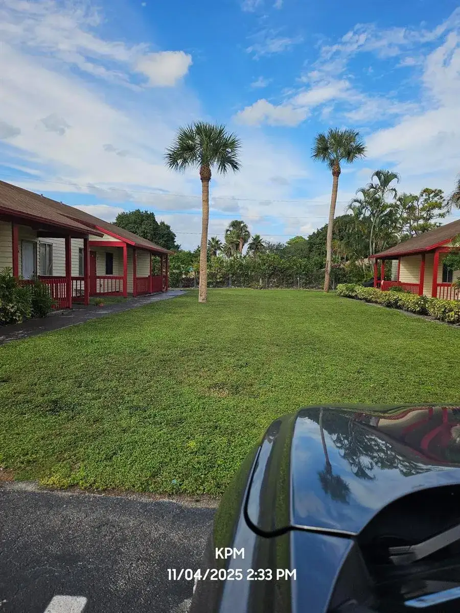 1305 Rosewood Villa Lane # 4, West Palm Beach FL 33417 photo 3