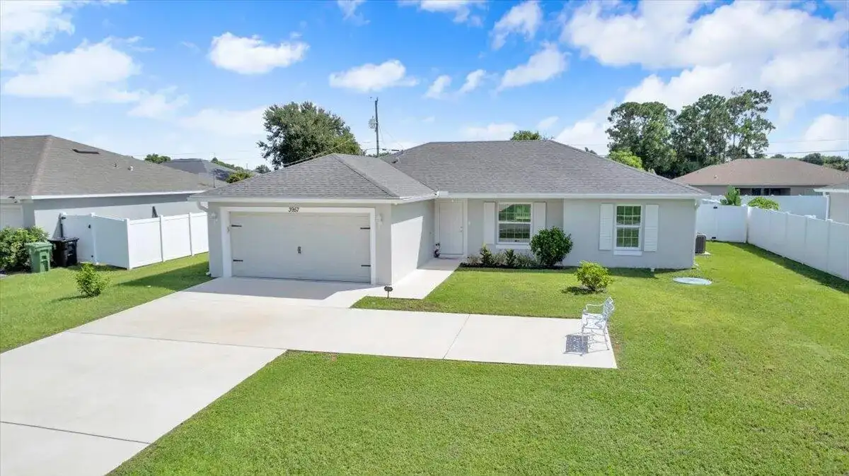 3957 SW SAVONA Boulevard, Port St. Lucie FL 34953 photo 2