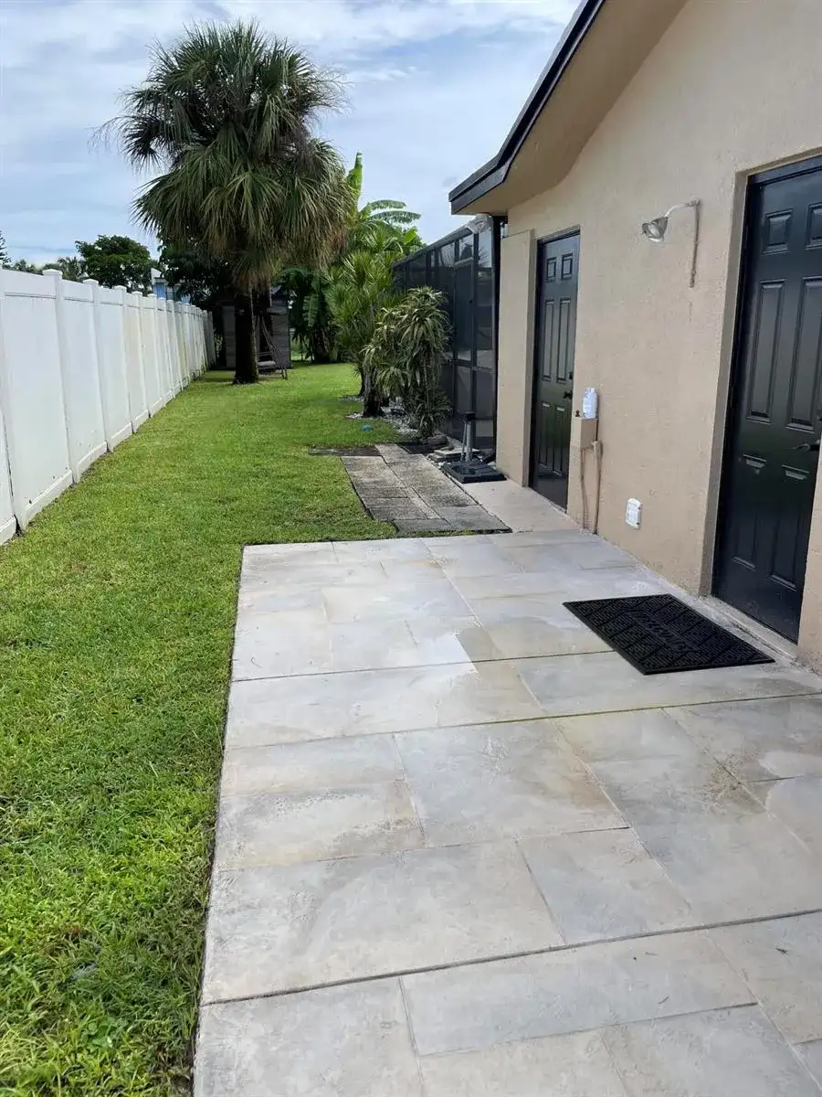79 OREGON Lane, Boca Raton FL 33487 photo 5
