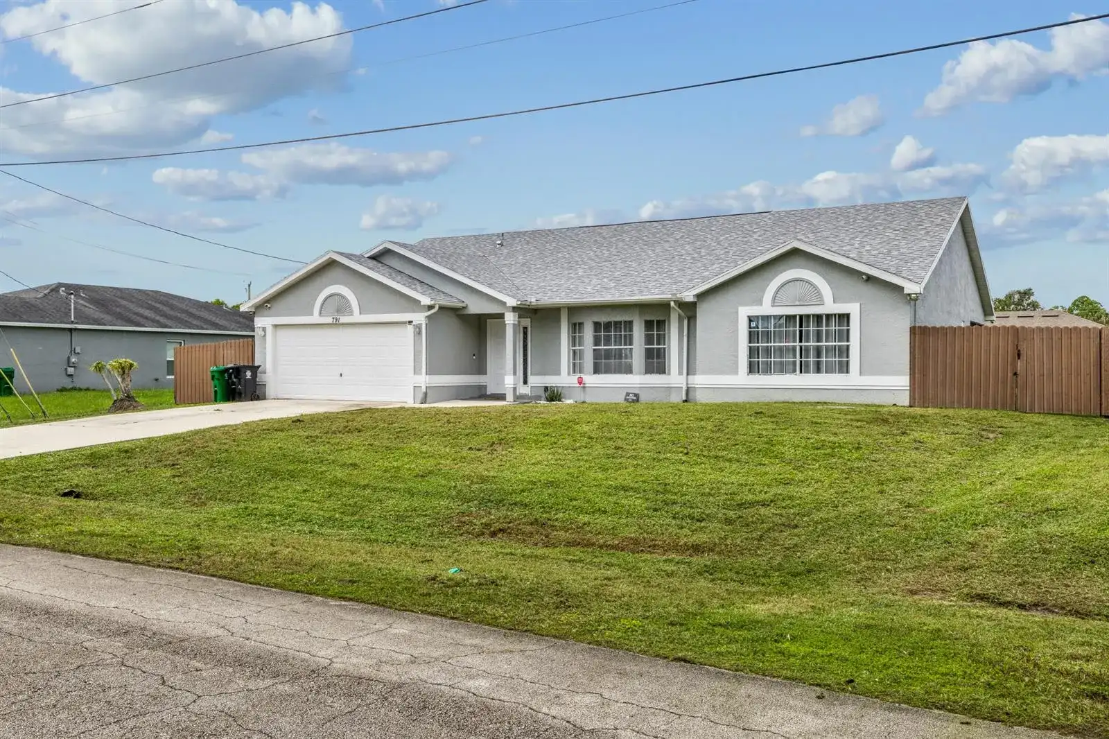 791 SW HILLSBORO Circle, Port St. Lucie FL 34953 photo 2