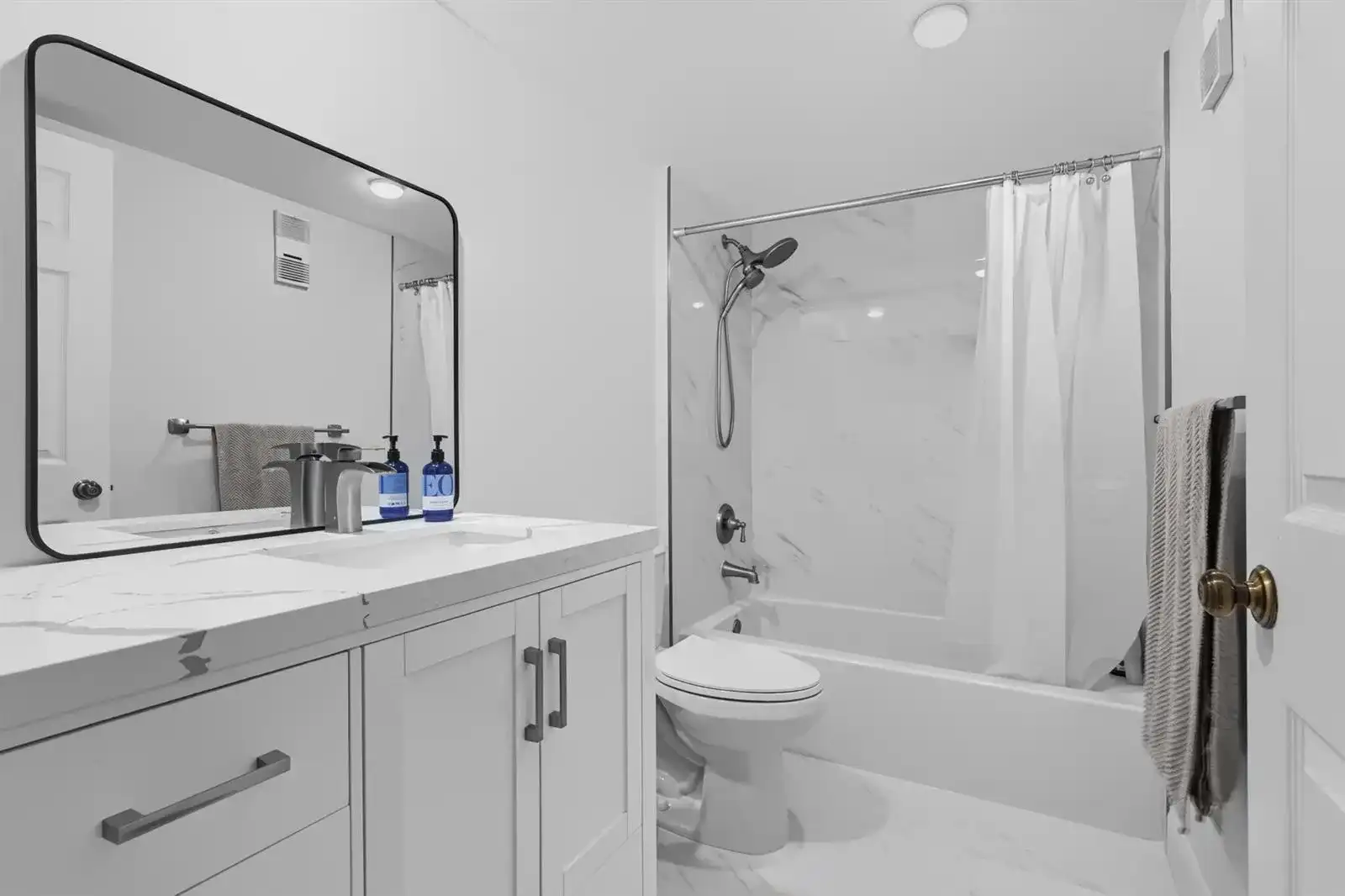 3826 Whitehall Drive # 302, West Palm Beach FL 33401