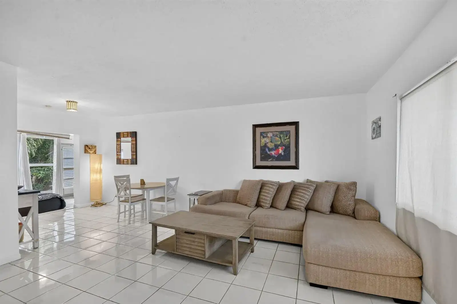 658 NE 6TH Court E, Boynton Beach FL 33435 photo 2
