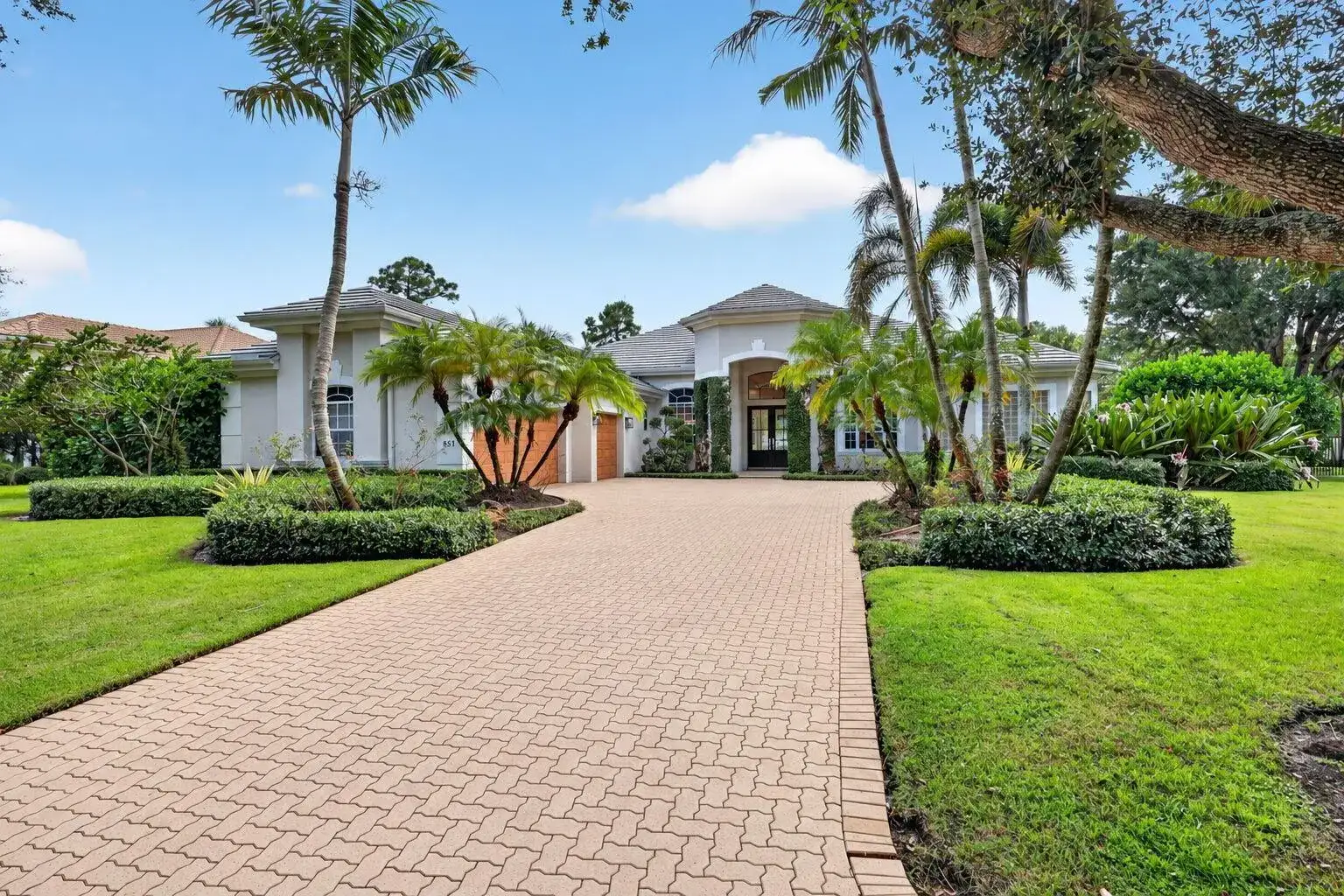 851 FOREST GLEN Lane, Wellington FL 33414 photo 3