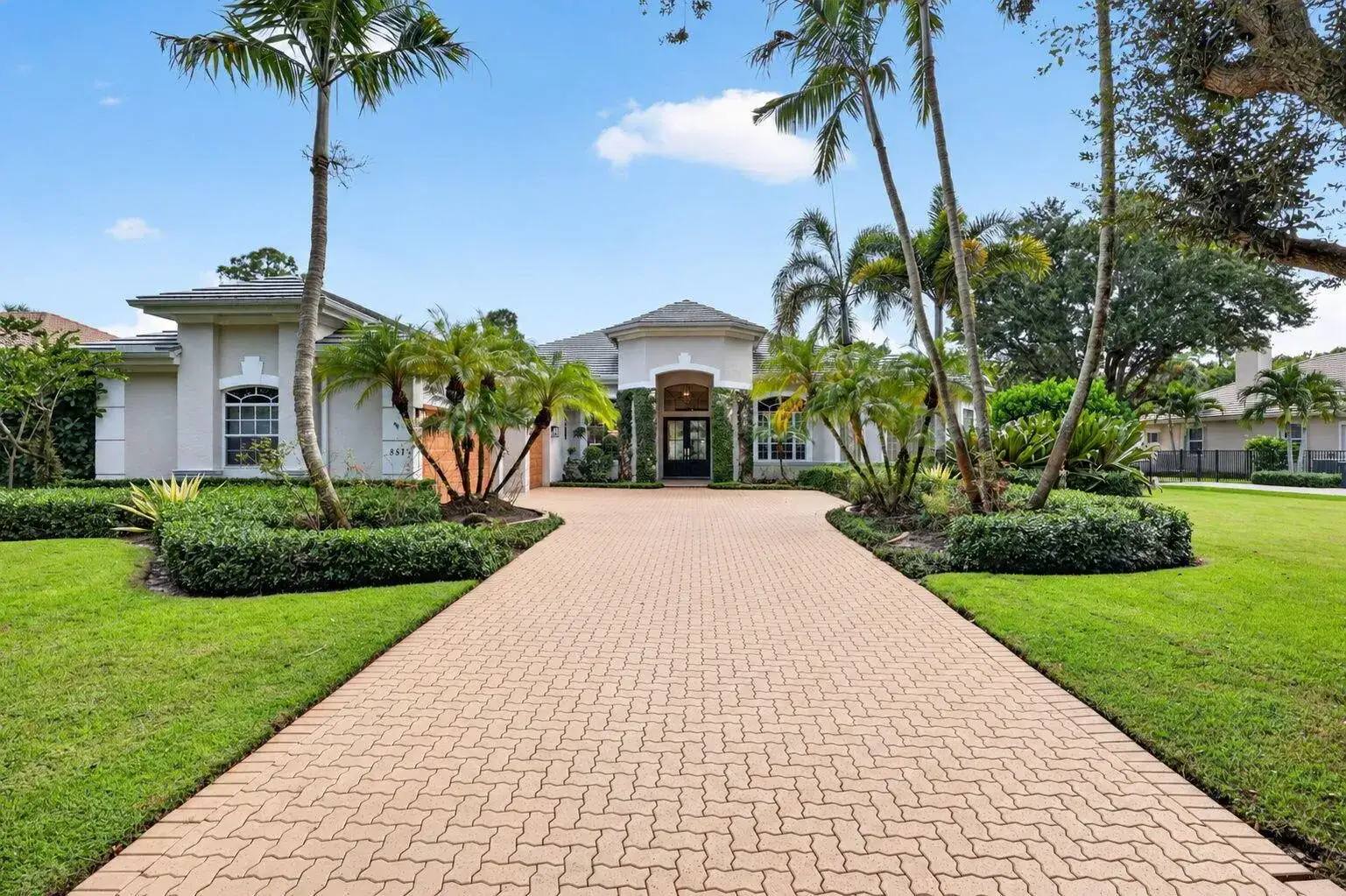 851 FOREST GLEN Lane, Wellington FL 33414 photo 4