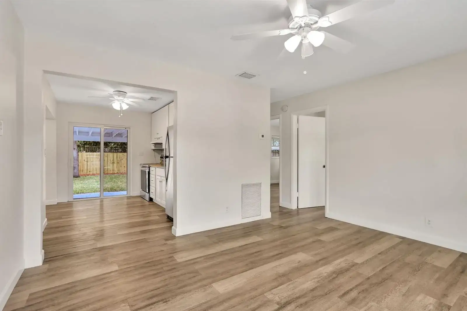 5500 N ANDREWS Avenue N, Oakland Park FL 33309 photo 4