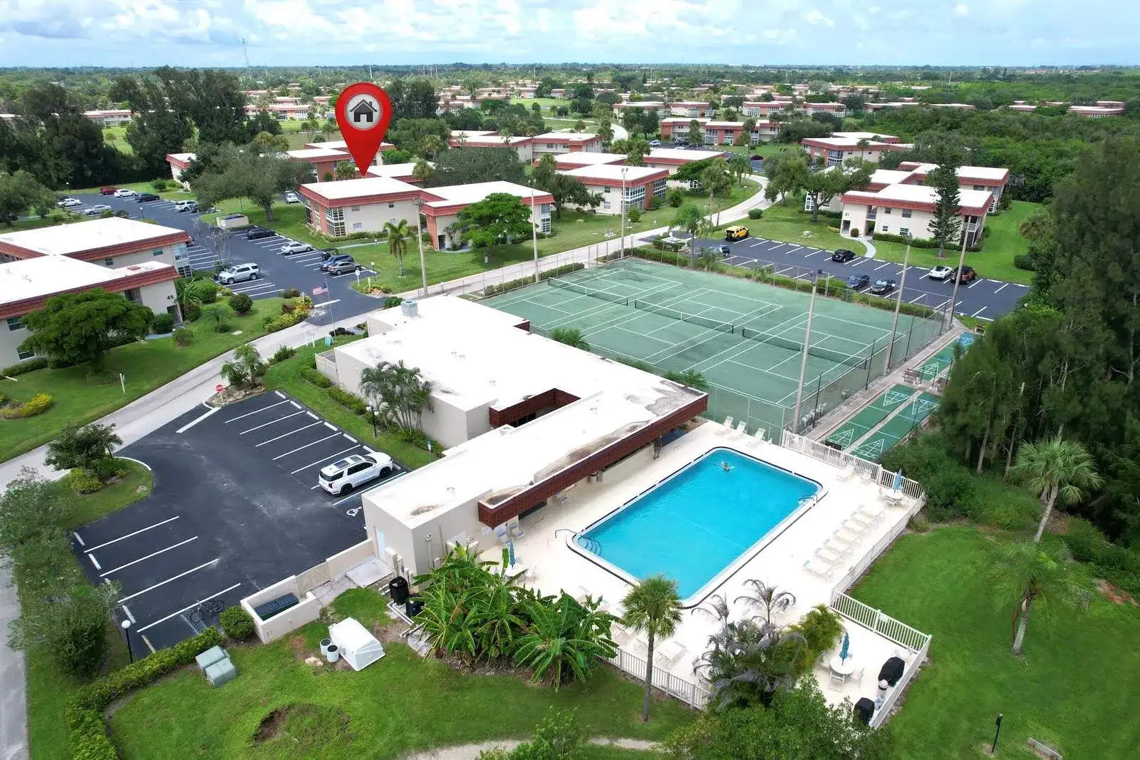 46 WOODLAND Drive # 106, Vero Beach FL 32962 photo 3