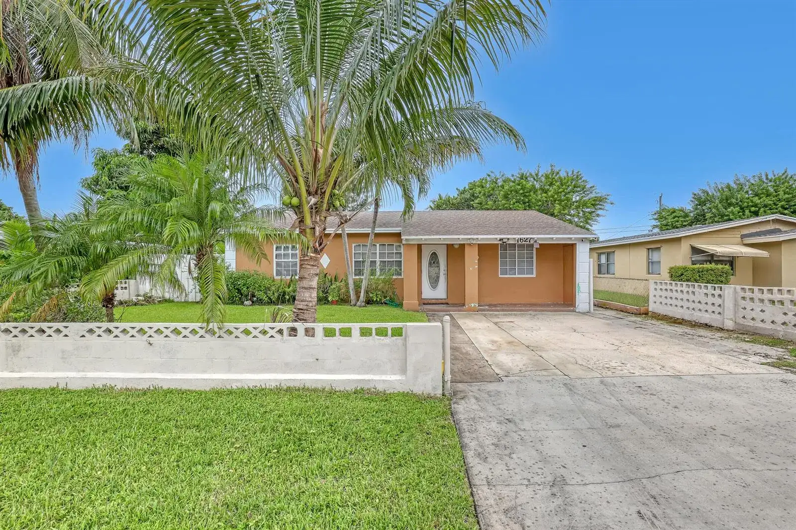 1627 4th Court NE, Boynton Beach FL 33435 photo 2