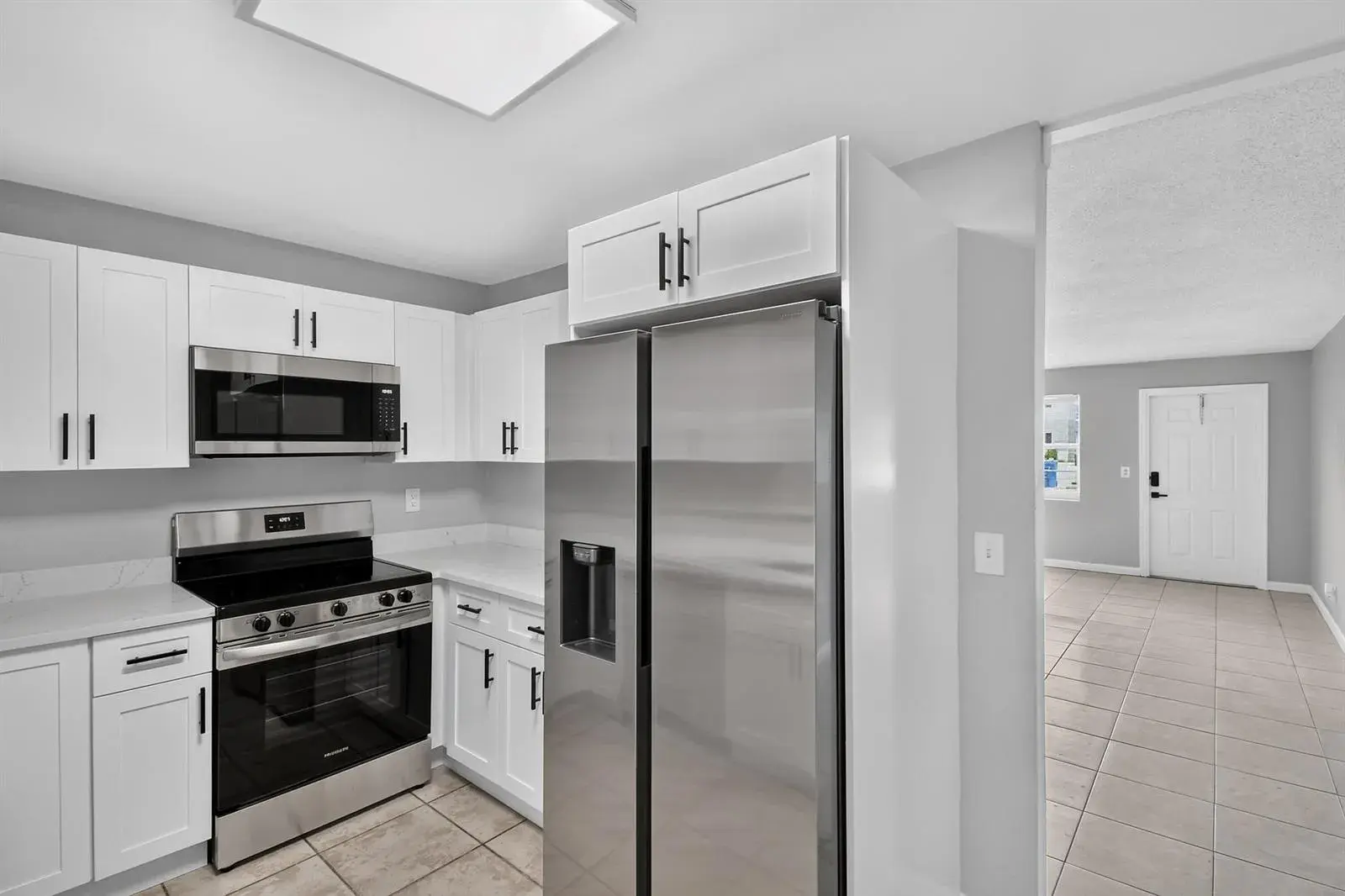1037 W 28TH Street, Riviera Beach FL 33404
