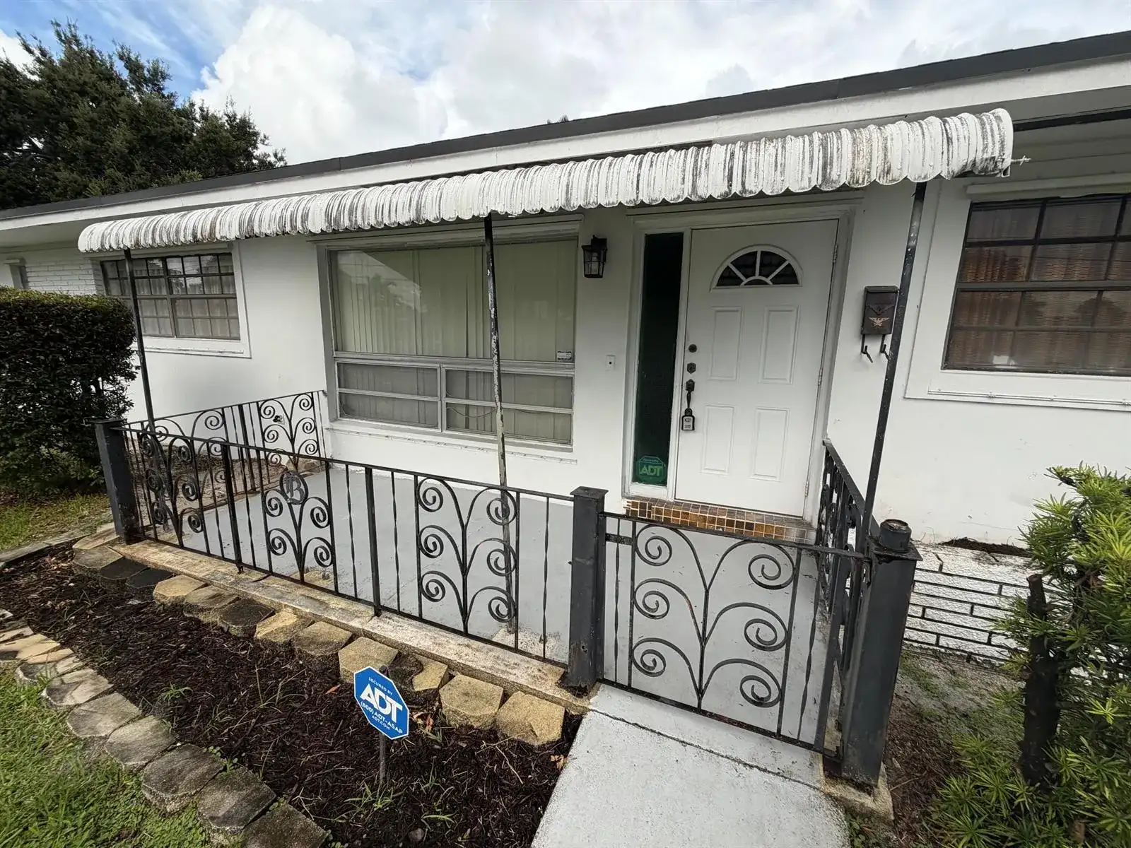 717 SW 2ND Terrace, Dania Beach FL 33004 photo 2