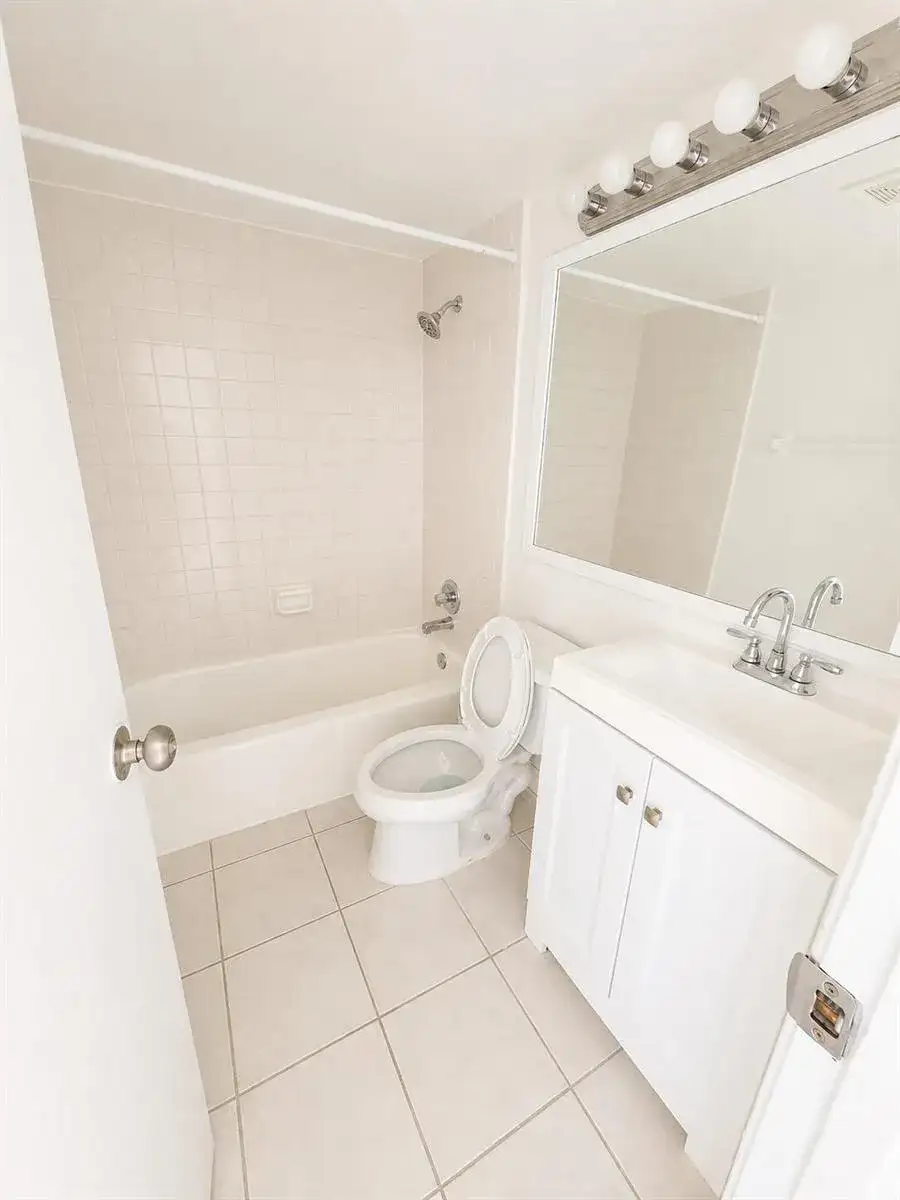 1401 NE 17th Court Apt 208, Fort Lauderdale FL 33305 photo 5