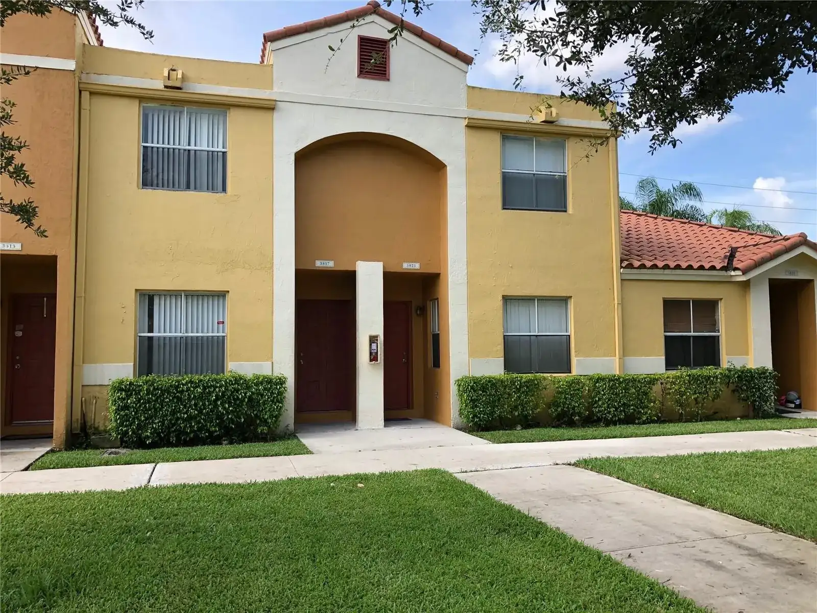 3817 NW 90th Avenue, Sunrise FL 33351 photo 2