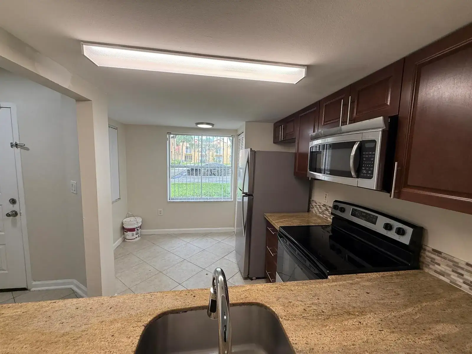3817 NW 90th Avenue, Sunrise FL 33351 photo 4