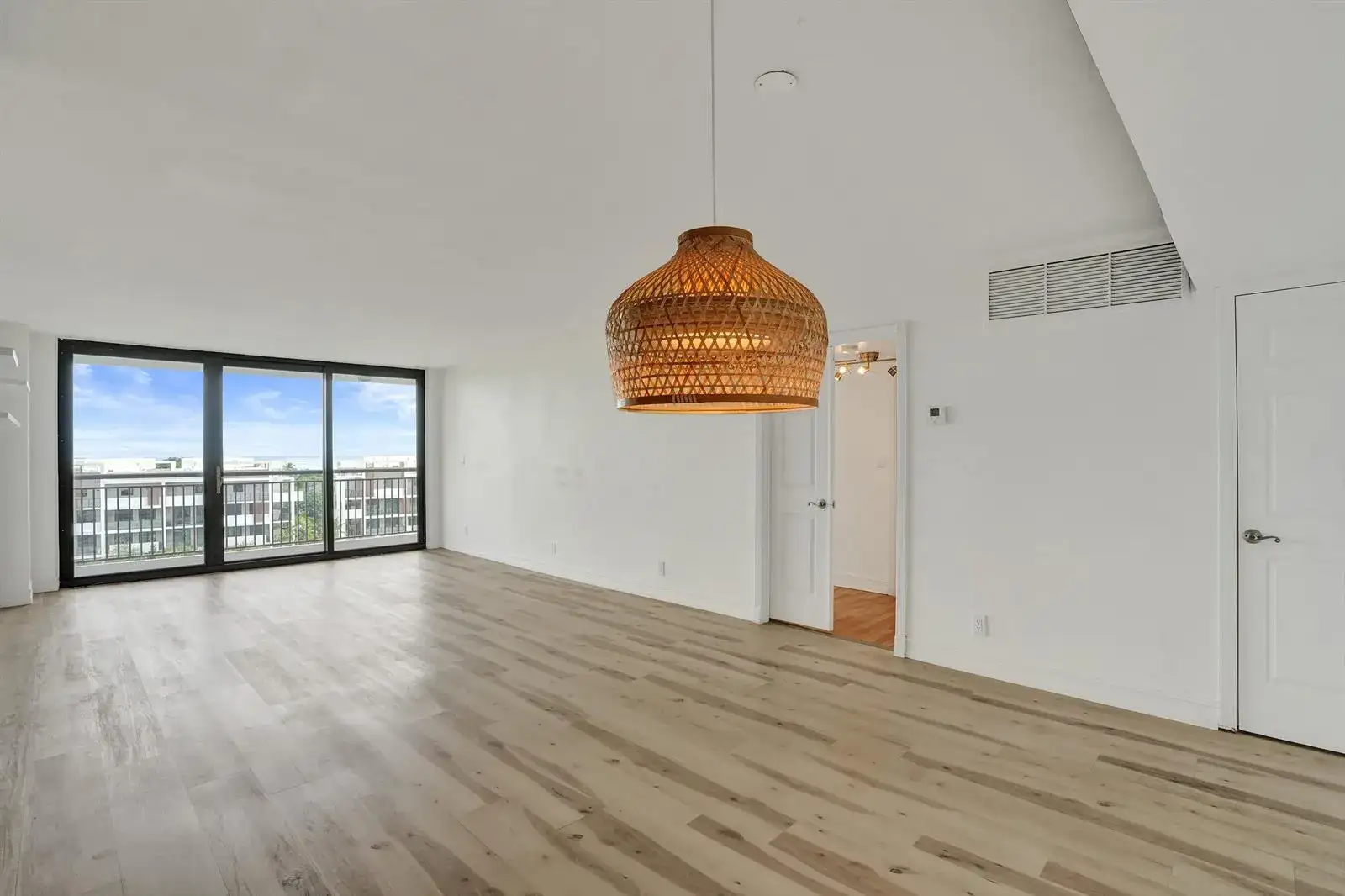 3031 N OCEAN Boulevard # 805, Fort Lauderdale FL 33308 photo 2