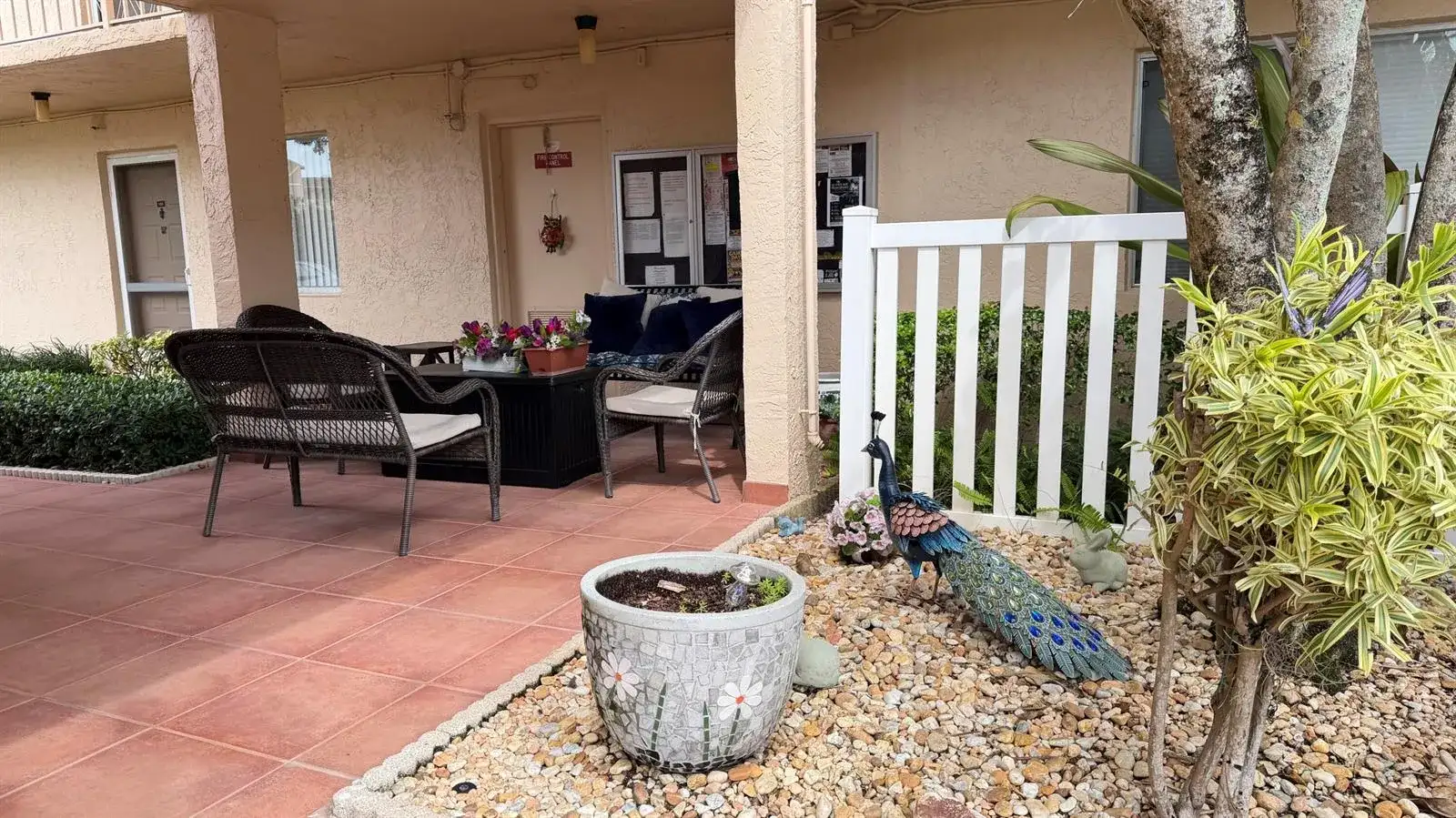 6865 Huntington Lane # 203, Delray Beach FL 33446 photo 2