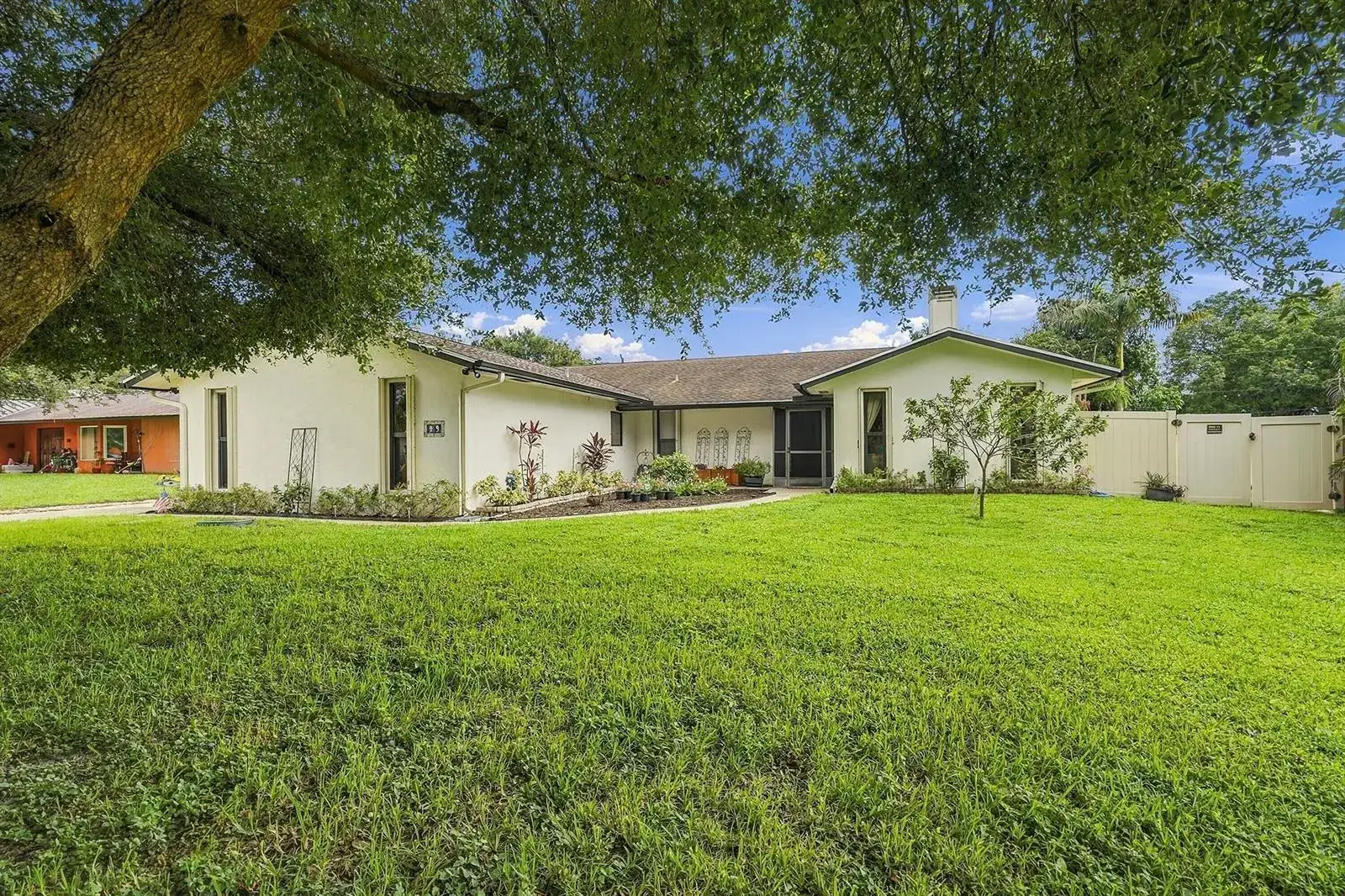 99 Cuyahoga Road, Lake Worth FL 33467 photo 2