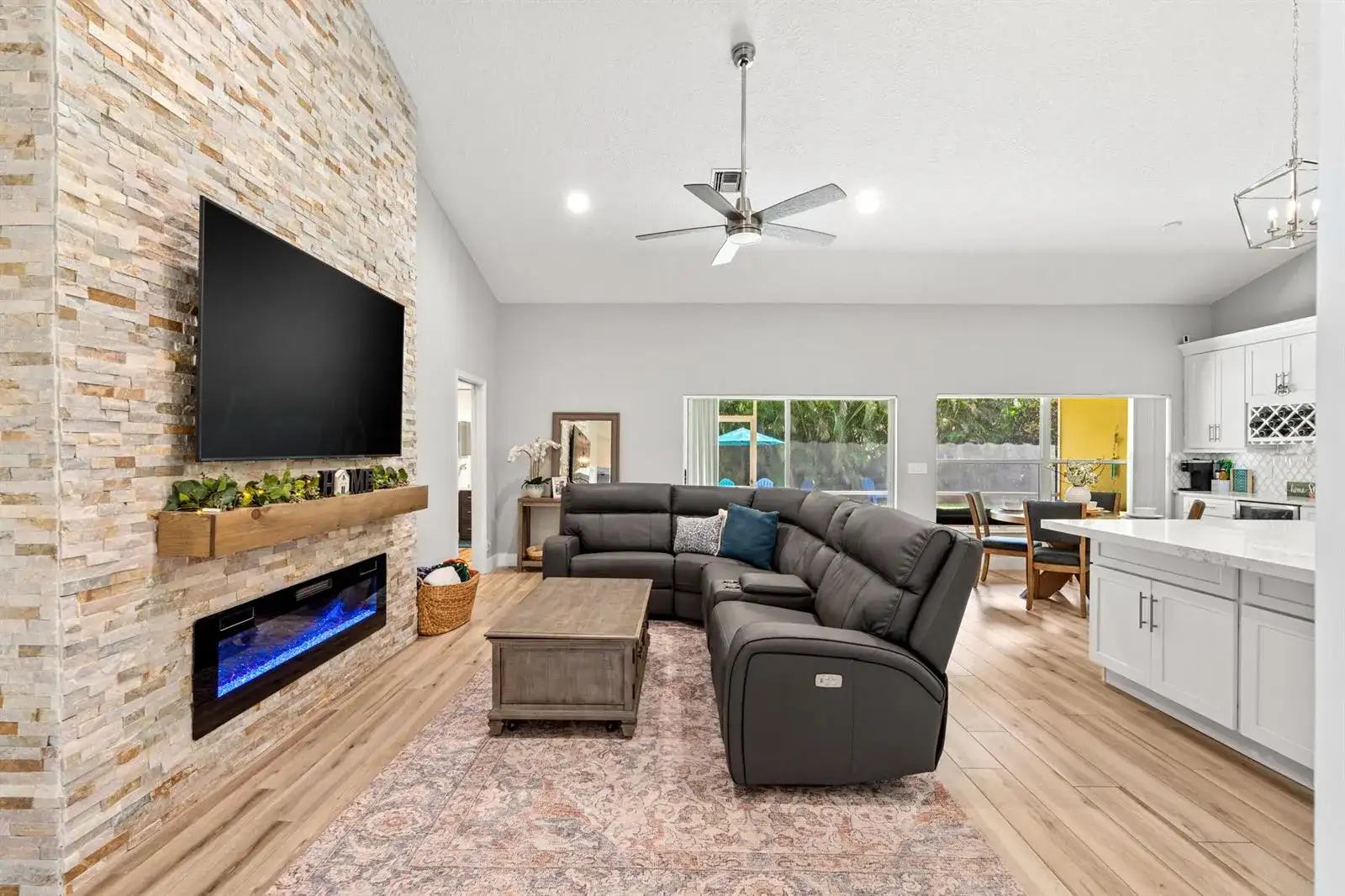 1531 NW 102ND Way, Coral Springs FL 33071 photo 2