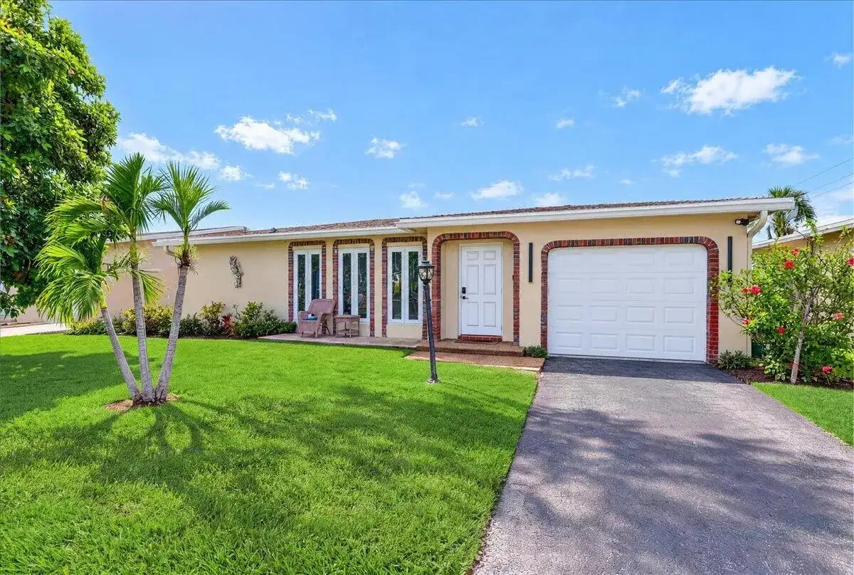 4911 NW 14TH, Deerfield Beach FL 33064