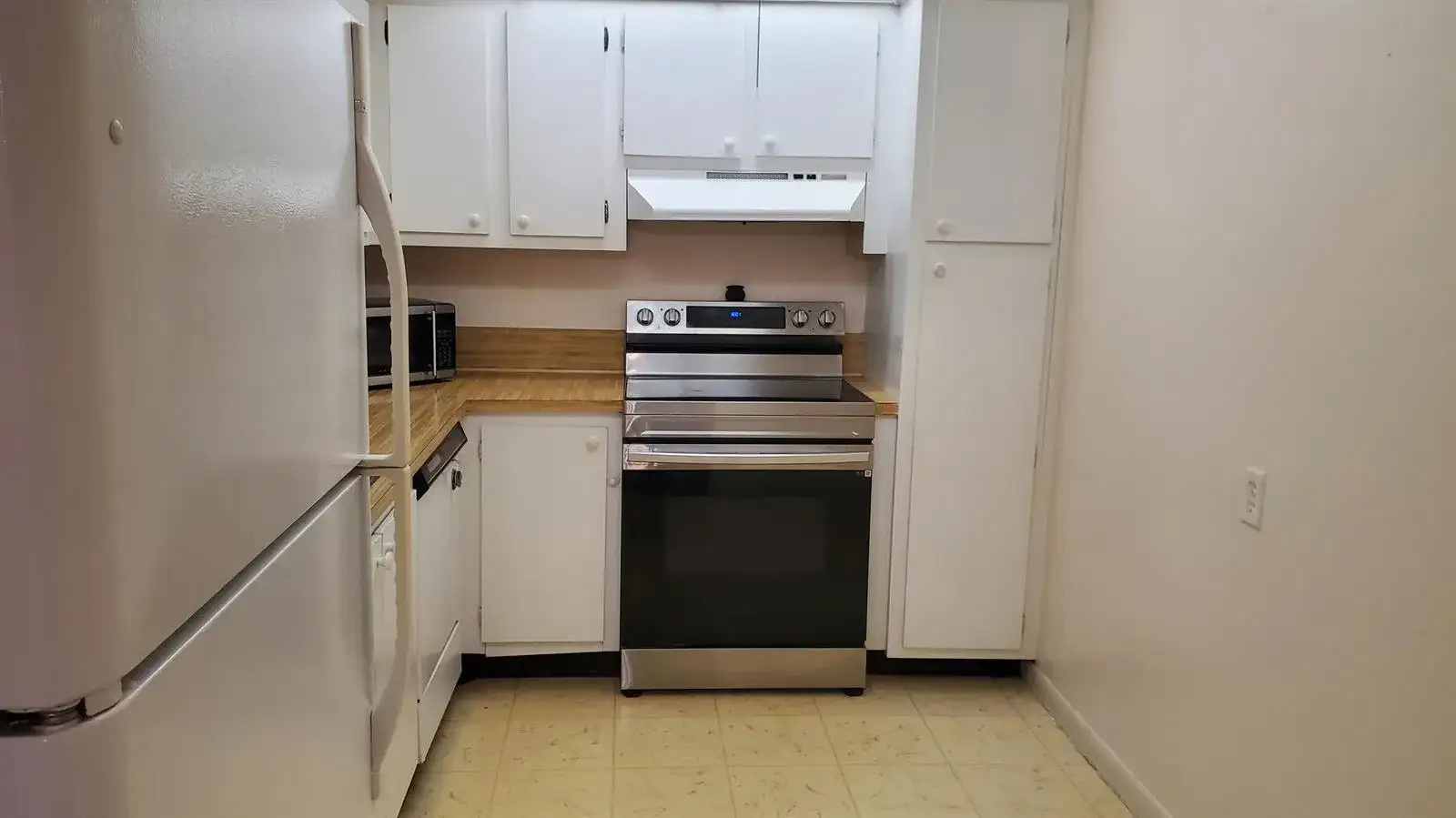1400 SAINT CHARLES Place # 608, Pembroke Pines FL 33026 photo 4