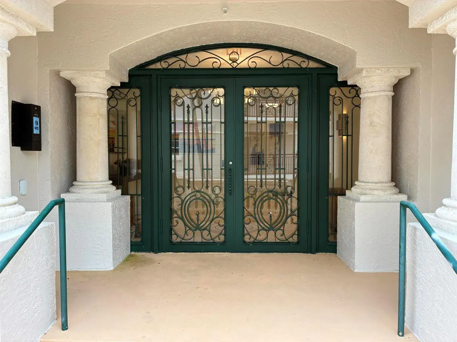 1230 Hillsboro Mile # 308, Hillsboro Beach FL 33062