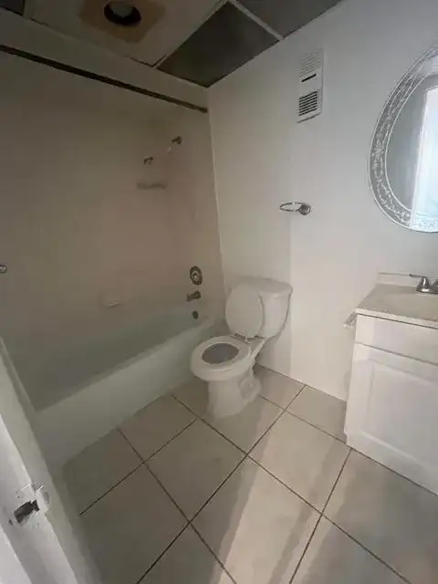 480 EXECUTIVE CENTER Drive # 2F, West Palm Beach FL 33401