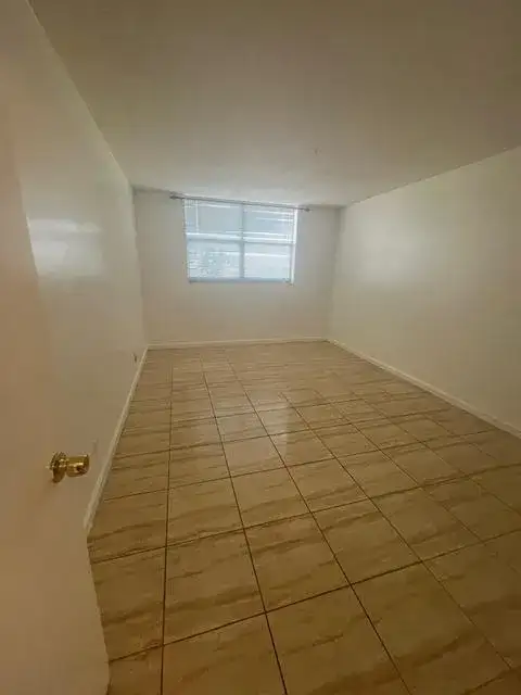 480 EXECUTIVE CENTER Drive # 2F, West Palm Beach FL 33401 photo 3