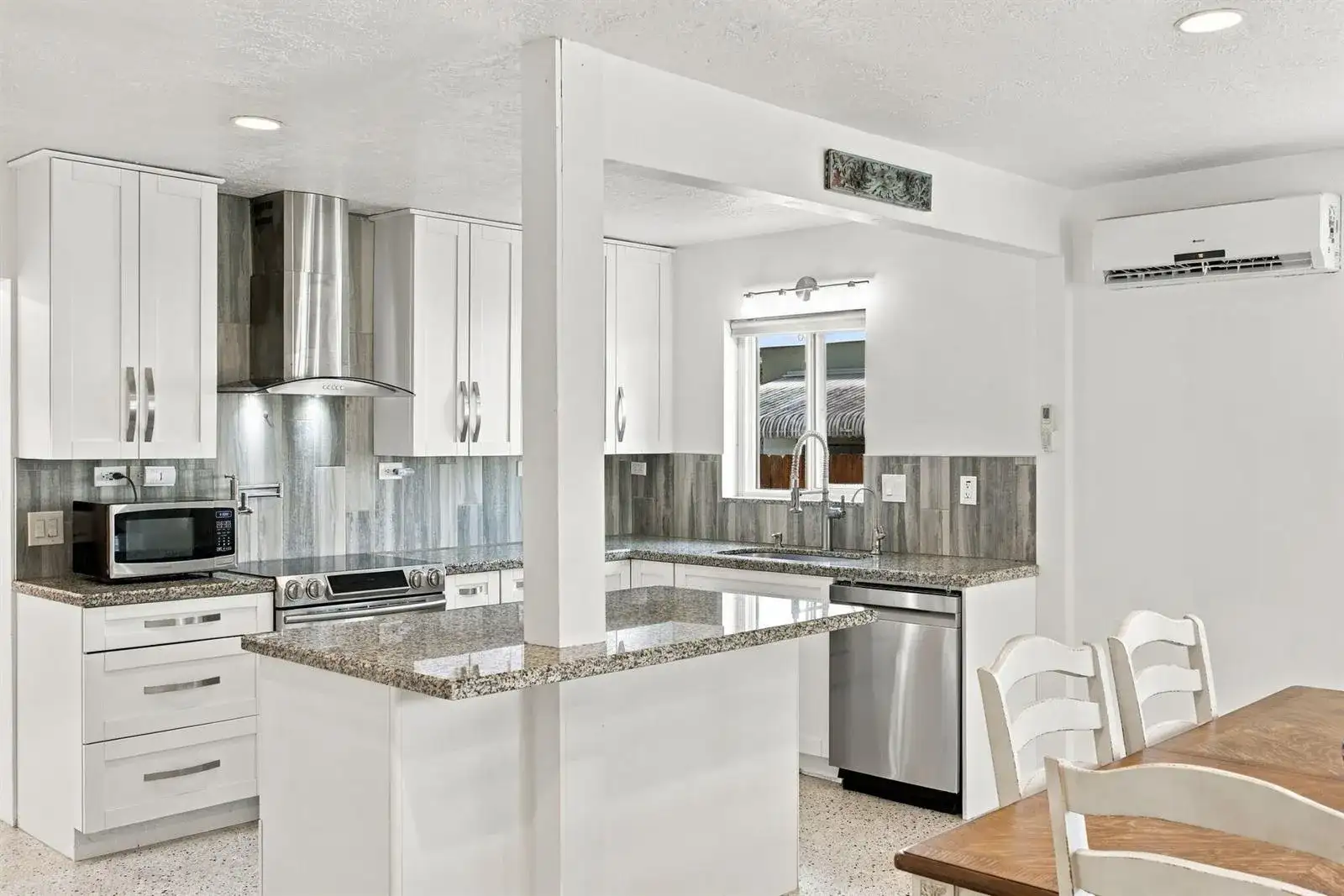 245 SW 5TH Street, Dania Beach FL 33004 photo 4