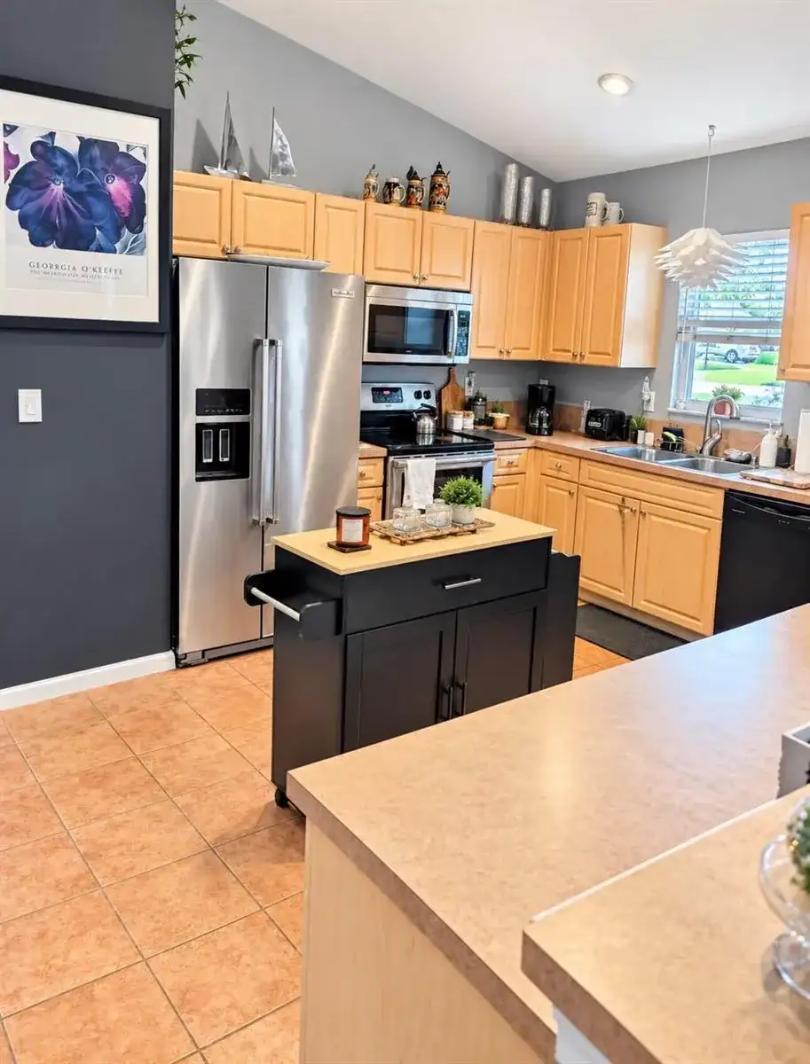 2745 SW Montego Terrace, Stuart FL 34997 photo 3