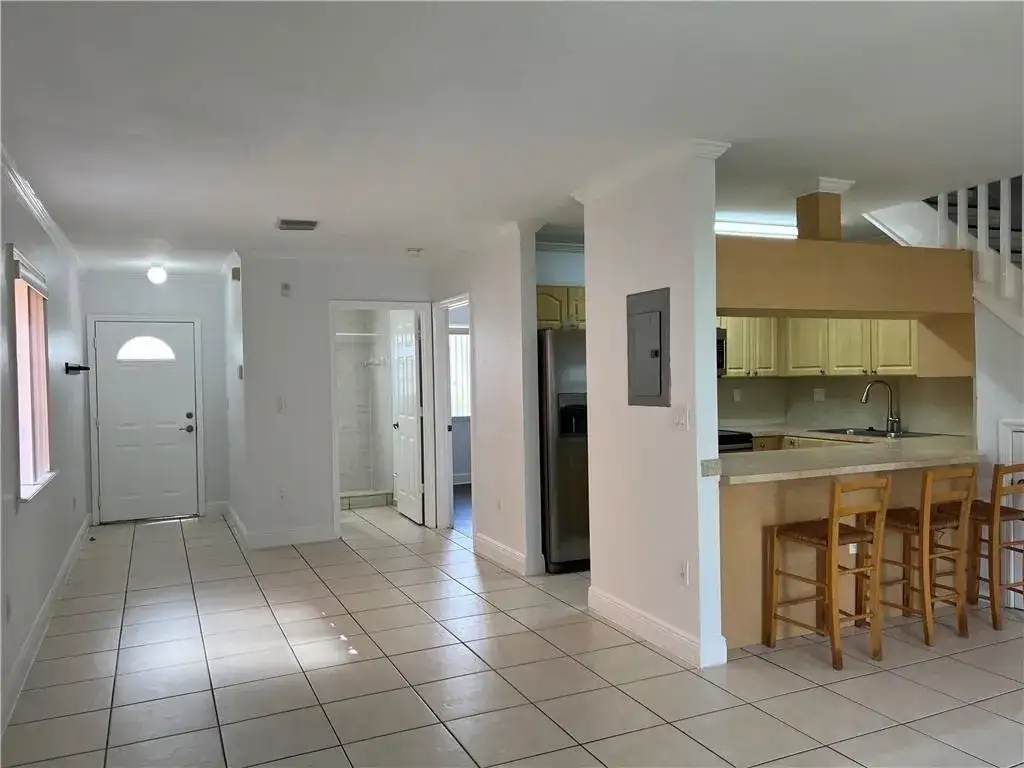 9425 SW 77TH Court, Miami FL 33156 photo 3
